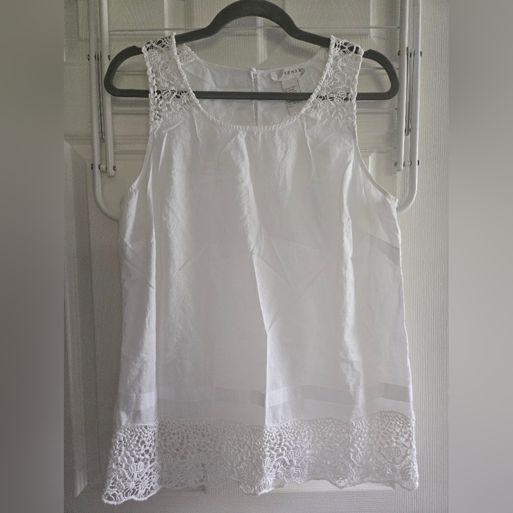 Kenar White Embellished Boxy Tank Top, size M.